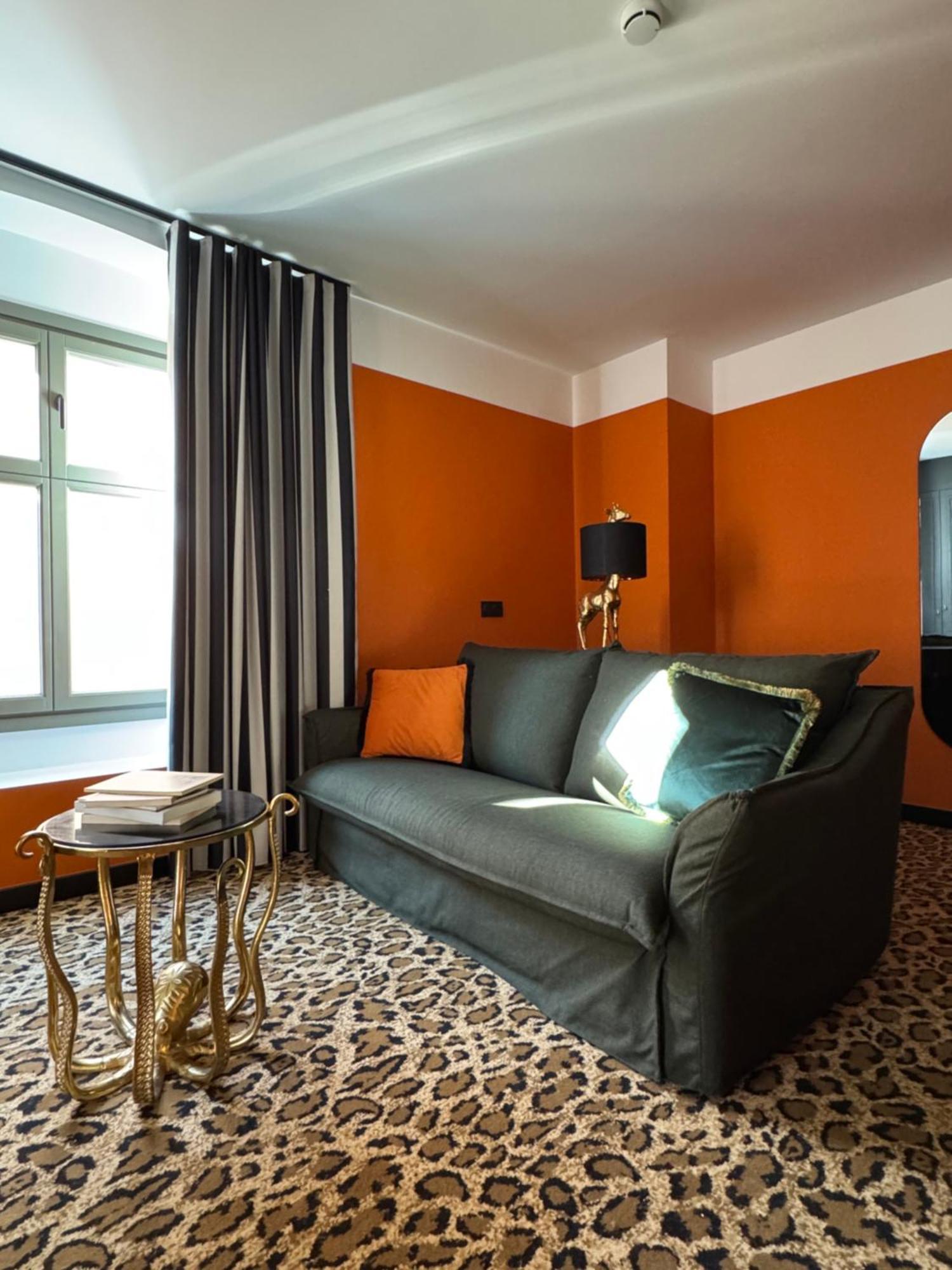 Hotel Divino & Apartments Figueres  Dış mekan fotoğraf