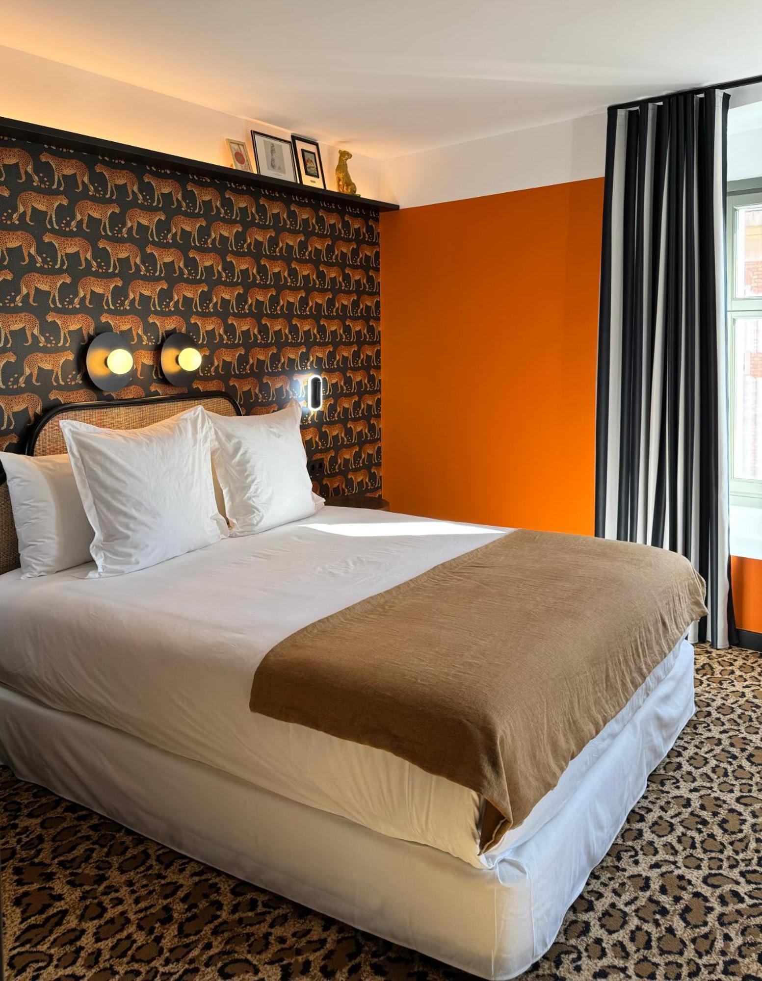 Hotel Divino & Apartments Figueres  Dış mekan fotoğraf