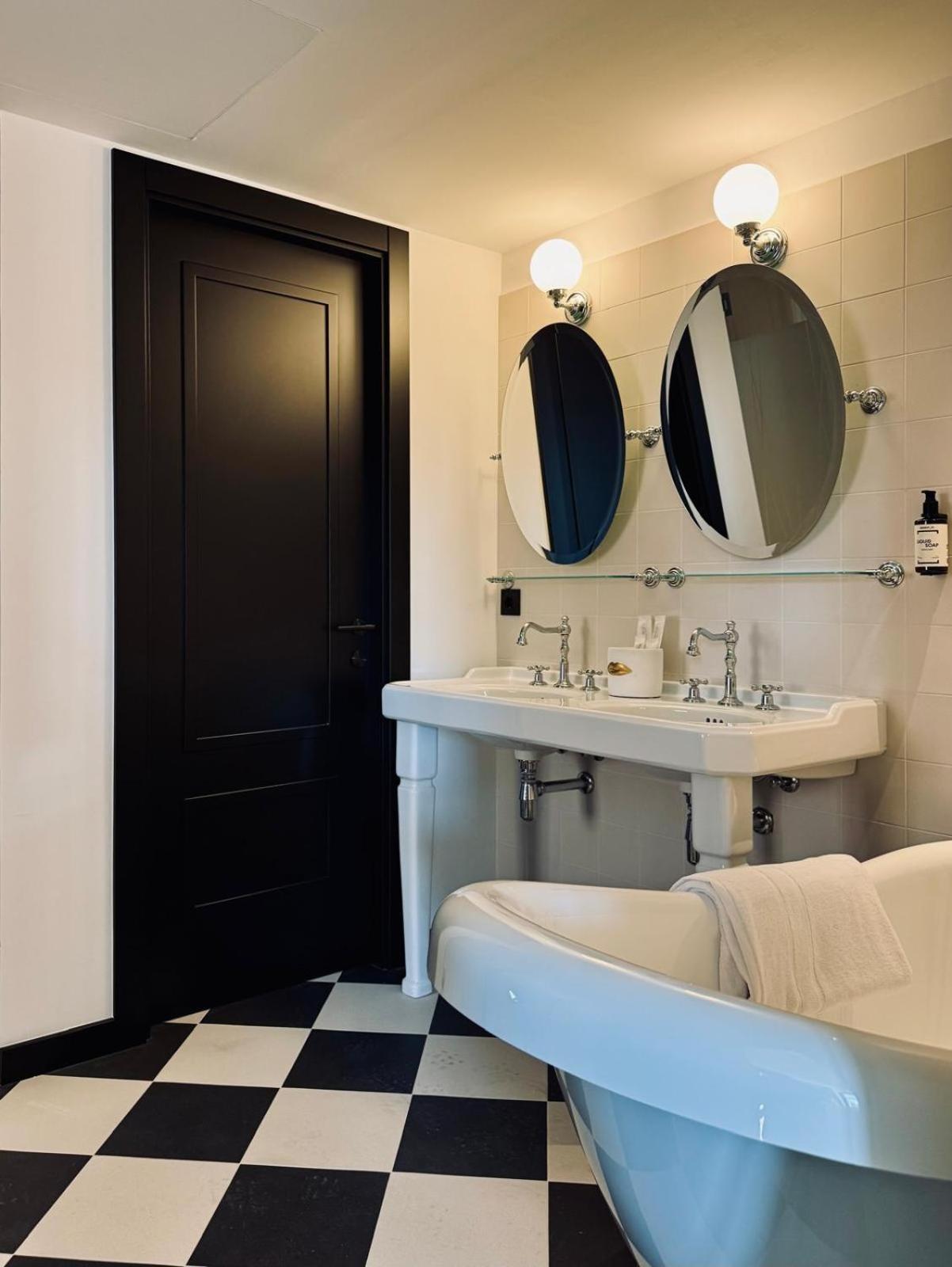 Hotel Divino & Apartments Figueres  Dış mekan fotoğraf