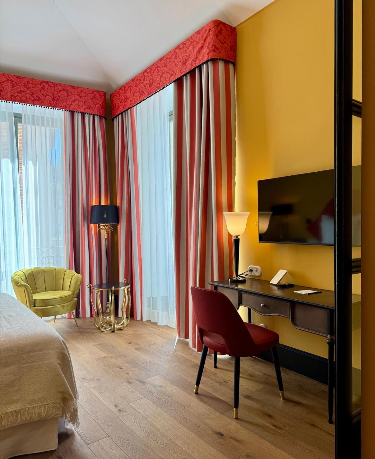 Hotel Divino & Apartments Figueres  Dış mekan fotoğraf
